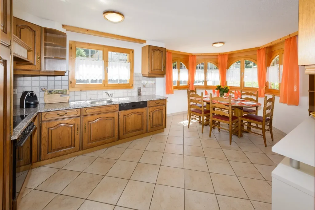 Wohnküche Ferienwohnung Casa Allegra Grächen